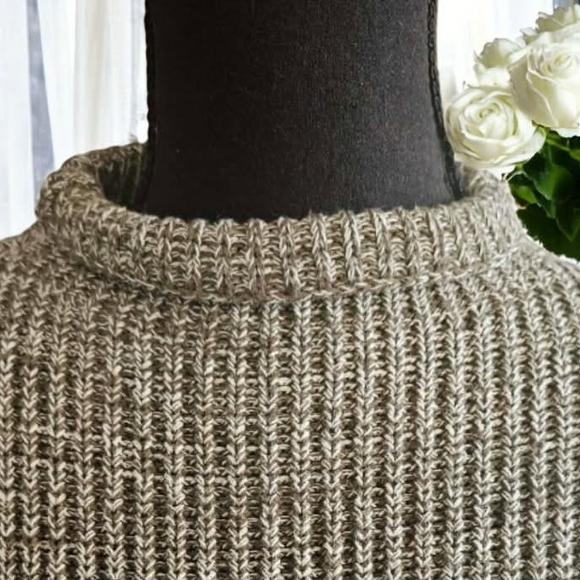 cupcakes & cashmere Textured Olive And White Marled Mock Turtleneck Sweater - Picture 4 of 7